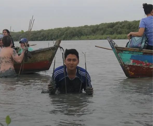 Mangrove Tree Planting